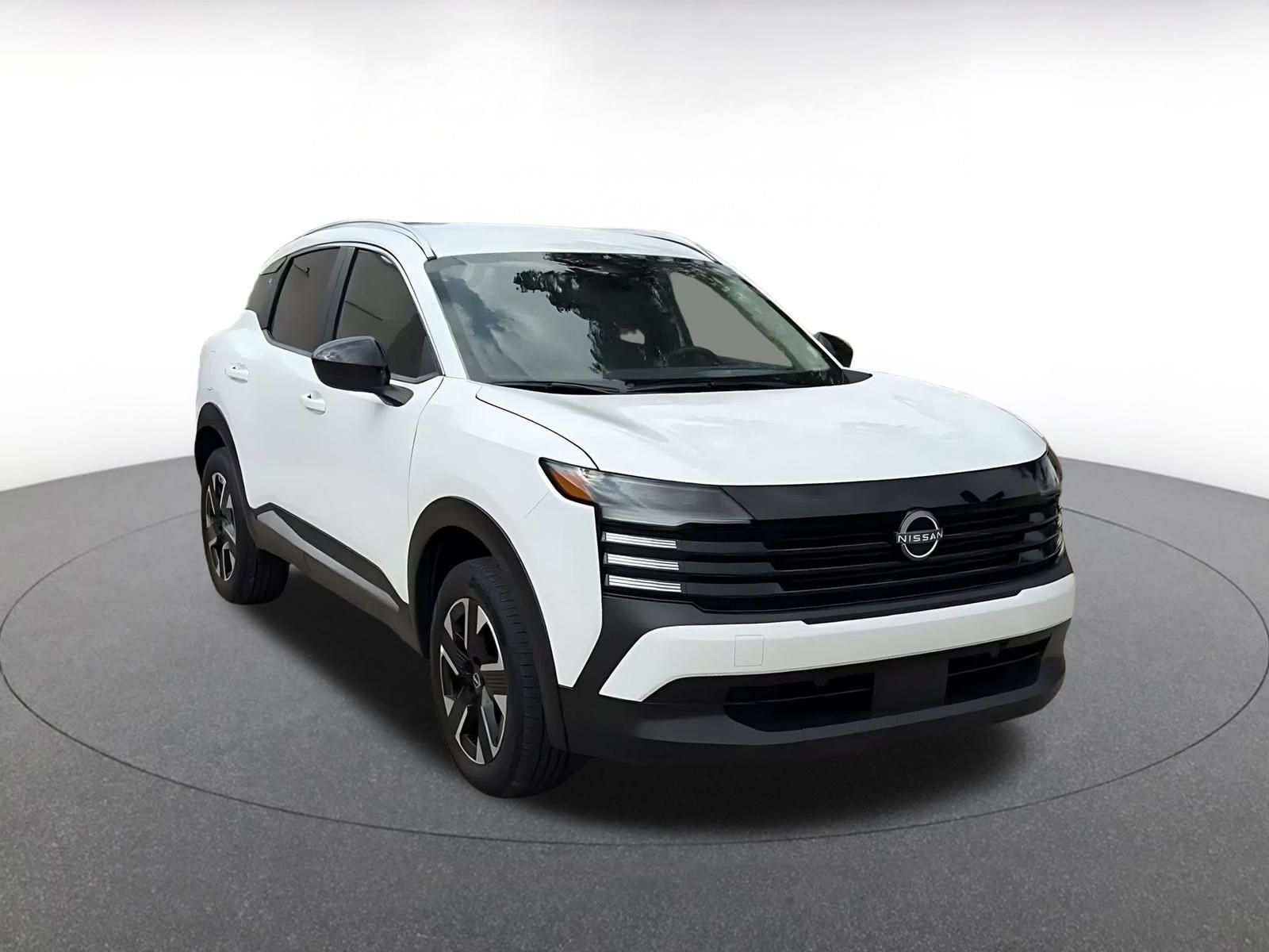 Used 2026 Nissan Kicks SV w/ Cold Weather Package AWD/4WD image 3