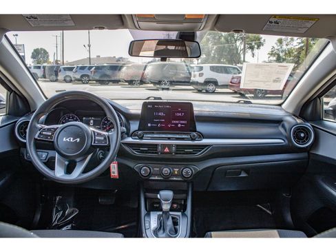 Used 2024 Kia Forte LXS w/ LXS Technology Package FWD image 20