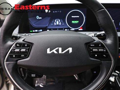 Used 2022 Kia EV6 Wind w/ Wind Technology Package AWD/4WD image 10