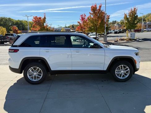 New 2025 Jeep Grand Cherokee Laredo X w/ Trailer Tow Package image 7
