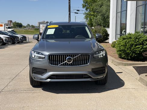 Used 2020 Volvo XC90 T6 Momentum w/ Protection Package Premier AWD/4WD image 18