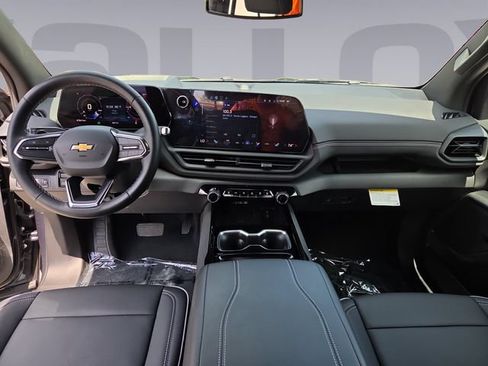 Used 2026 Chevrolet Silverado EV LT AWD/4WD image 12