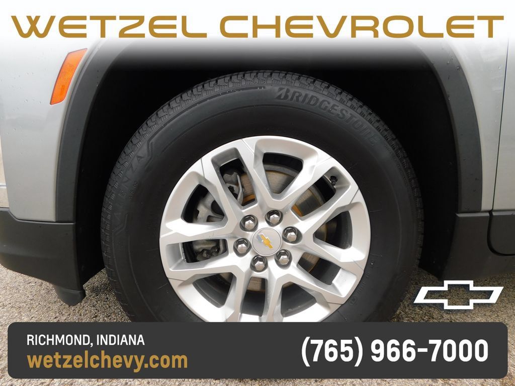 Certified 2023 Chevrolet Traverse LS FWD image 10