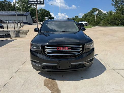 Used 2017 GMC Acadia SLE w/ Driver Alert Package I AWD/4WD image 4