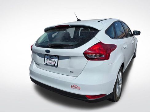 Used 2016 Ford Focus SE w/ SE Power Seat Package FWD image 5