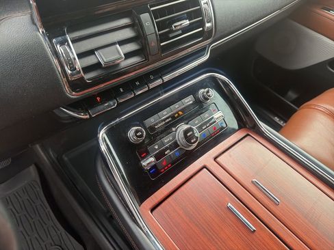 Used 2019 Lincoln Navigator L Reserve w/ Cargo Package image 15