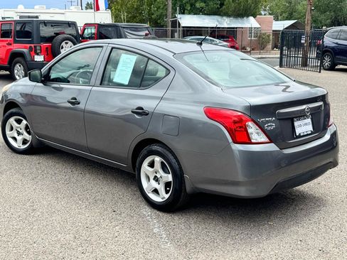 Used 2017 Nissan Versa S FWD image 6