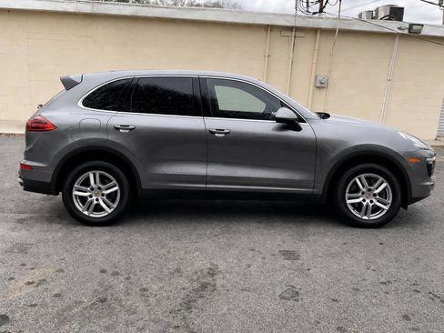 Used 2017 Porsche Cayenne Platinum Edition AWD/4WD image 5