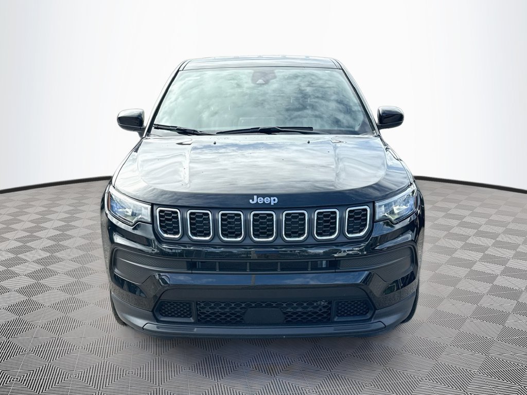 Used 2025 Jeep Compass Sport AWD/4WD image 2