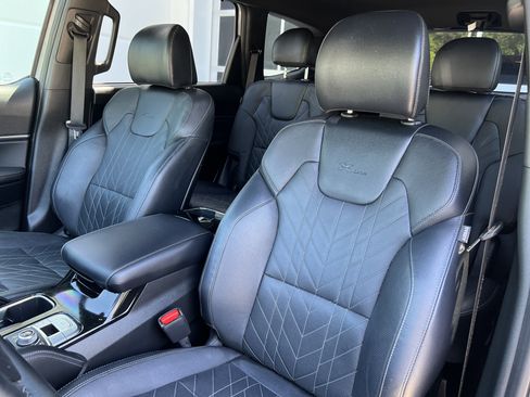 Used 2024 Kia Telluride EX X-Line AWD/4WD image 16
