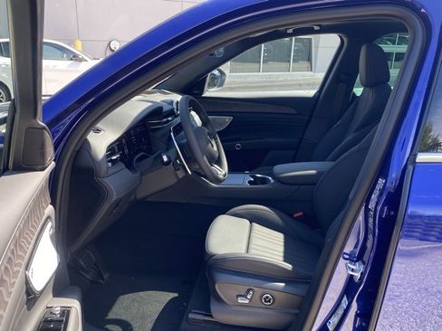 New 2025 Maserati Grecale GT image 20