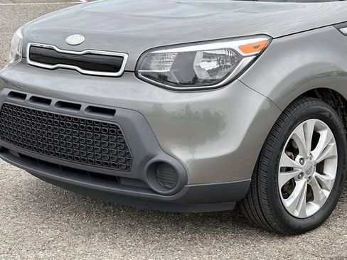 Used 2014 Kia Soul + FWD image 7
