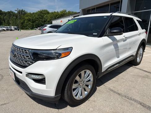 Used 2021 Ford Explorer Limited w/ Hybrid Equipment Group 310A AWD/4WD image 3