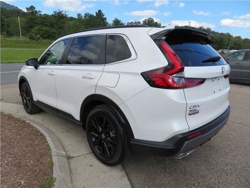 Used 2025 Honda CR-V Sport Touring image 2