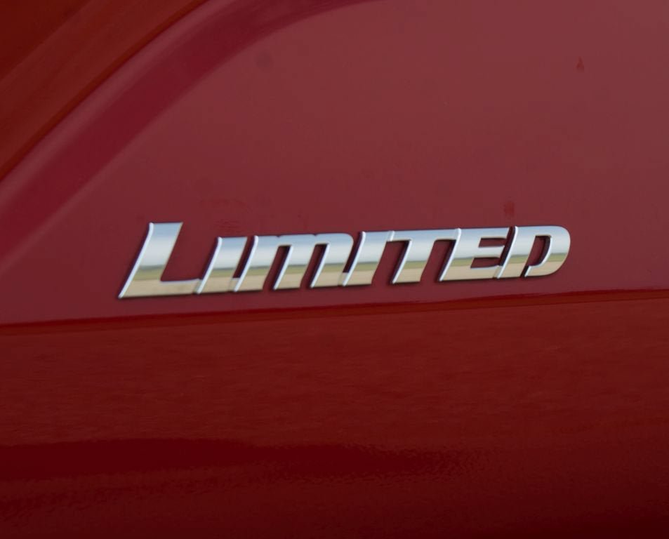 Used 2026 Toyota 4Runner Limited AWD/4WD image 19