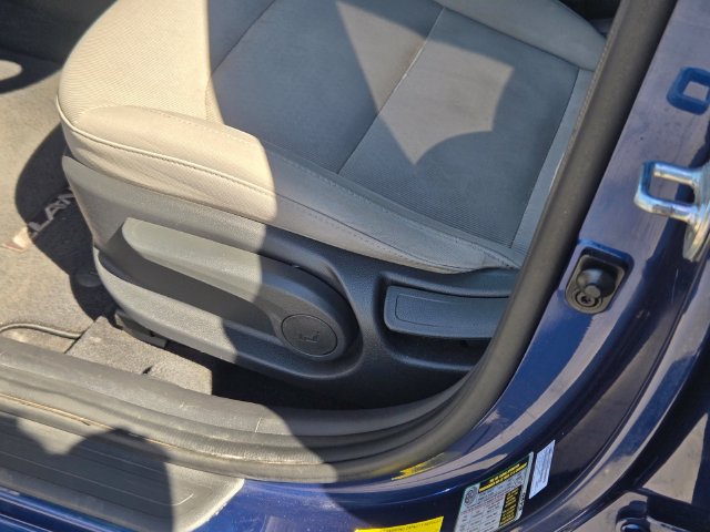 Used 2018 Hyundai Elantra Value Edition FWD image 15