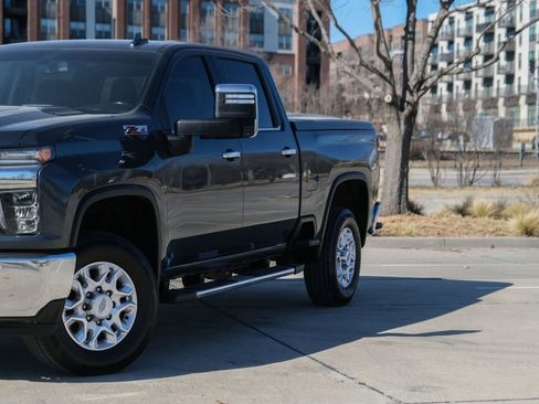 Used 2020 Chevrolet Silverado 2500 LTZ w/ LTZ Texas Edition AWD/4WD image 10