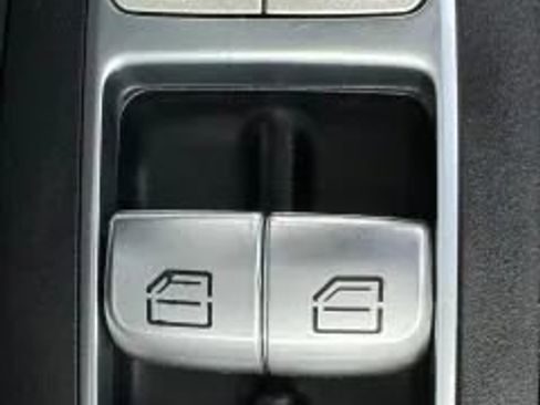 Used 2015 Mercedes-Benz C 300 4MATIC Sedan image 45