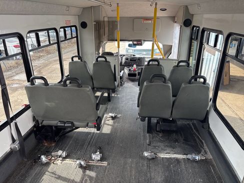 Used 2019 Ford E-450 and Econoline 450 Super Duty w/ Shuttle Bus Prep Package image 14