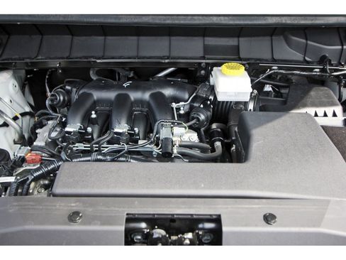 Used 2024 Nissan Pathfinder SV w/ SV Premium Package image 33