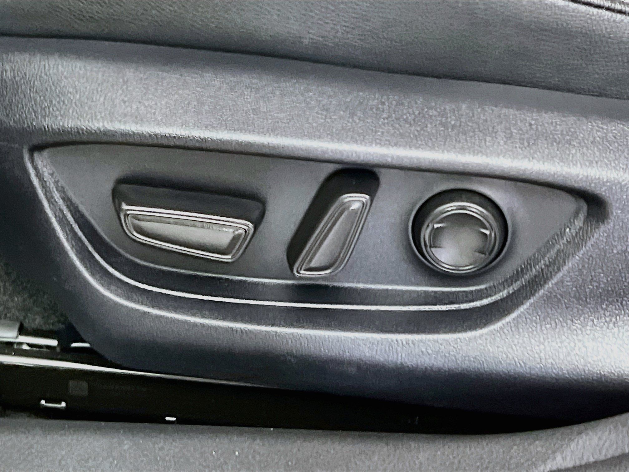Used 2026 Toyota Camry SE w/ Convenience Package FWD image 15