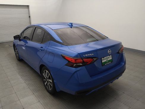 Used 2020 Nissan Versa SV FWD image 5