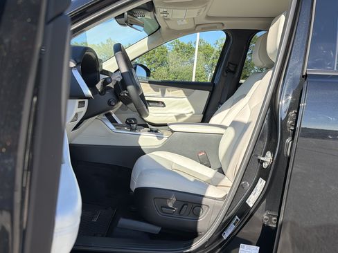 Certified 2026 MAZDA CX-90 Plug-In Hybrid w/ Premium Plus AWD/4WD image 13