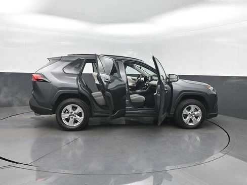 Used 2021 Toyota RAV4 XLE w/ Convenience Package image 41