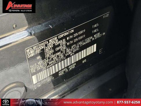 Certified 2023 Toyota Venza XLE AWD/4WD image 23