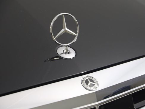 Used 2019 Mercedes-Benz S 63 AMG S 4MATIC Sedan image 24