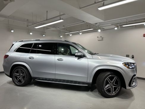 New 2026 Mercedes-Benz GLS 450 4MATIC image 10