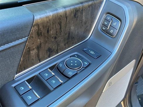Used 2024 Ford F250 Lariat w/ Lariat Ultimate Package image 13