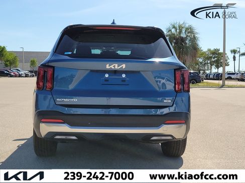 New 2026 Kia Sorento EX FWD image 5