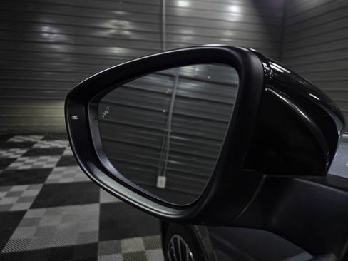 Used 2022 Volkswagen Passat 2.0T image 32