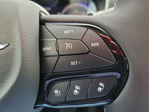 New 2026 Chrysler Pacifica Select image 19