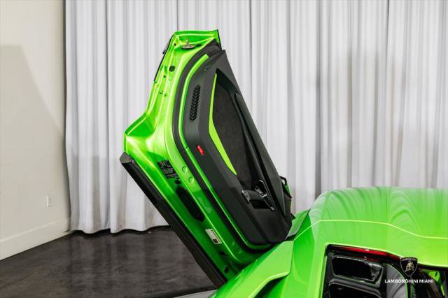 Used 2024 Lamborghini Revuelto AWD/4WD image 38