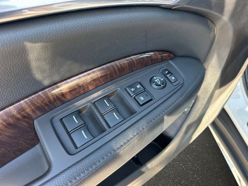 Used 2020 Acura MDX FWD image 17