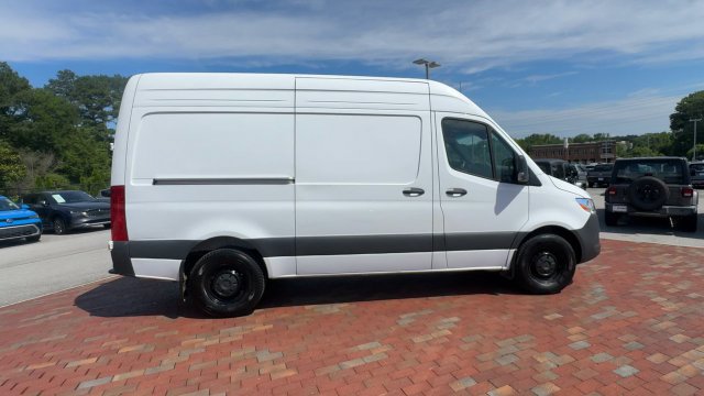 Used 2025 Mercedes-Benz Sprinter 2500 image 3
