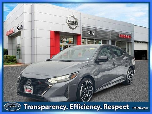 Certified 2024 Nissan Sentra SR w/ SR Premium Package image 4