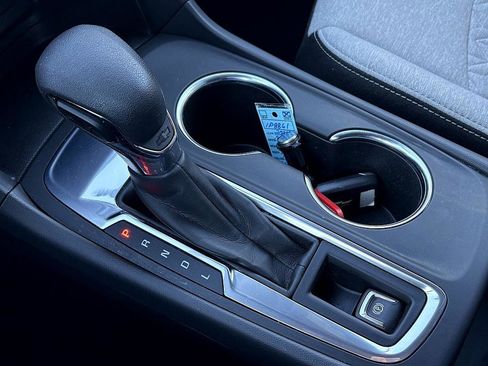 Certified 2024 Chevrolet Equinox LS w/ LS Convenience Package image 24