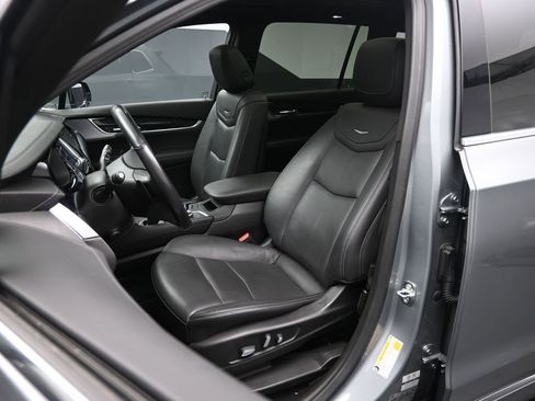 Used 2024 Cadillac XT6 Premium Luxury image 16