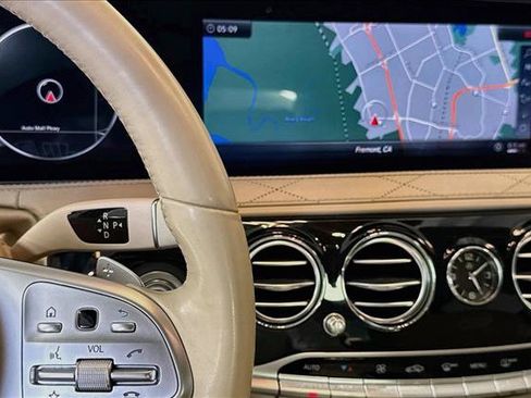 Used 2018 Mercedes-Benz S 560 Sedan image 16
