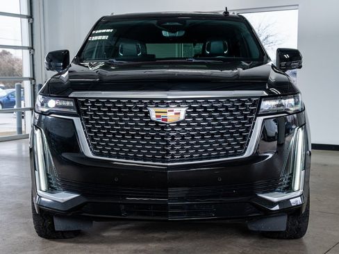 Used 2021 Cadillac Escalade Premium Luxury w/ Driver Assist Tech Package image 3