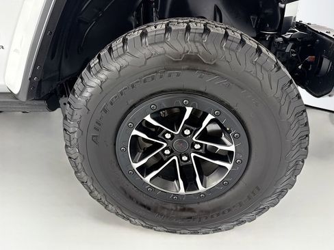 Used 2024 Jeep Wrangler Unlimited Rubicon image 31