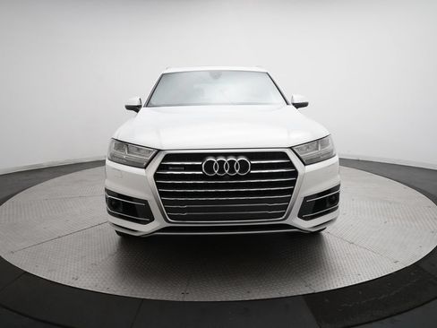 Used 2019 Audi Q7 3.0T Prestige w/ Prestige Package AWD/4WD image 11