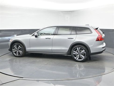 New 2026 Volvo V60 B5 Cross Country Plus w/ Protection Package Premier image 5