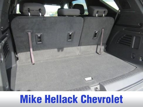 Used 2025 Chevrolet Traverse LT image 23