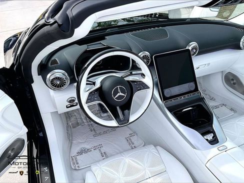 Used 2026 Mercedes-Benz Maybach SL 680 image 13