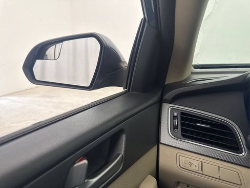 Used 2016 Hyundai Sonata SE FWD image 35