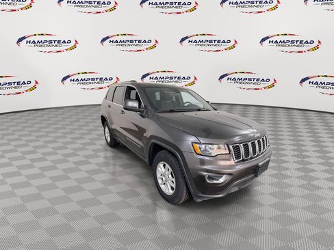 Used 2019 Jeep Grand Cherokee Laredo AWD/4WD image 2